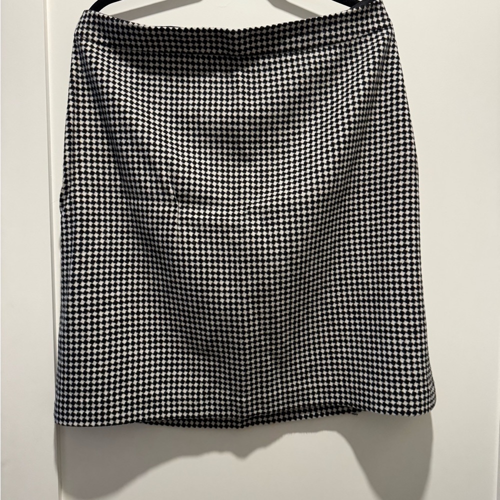 Talbot's Classic Black and White Houndstooth Skirt